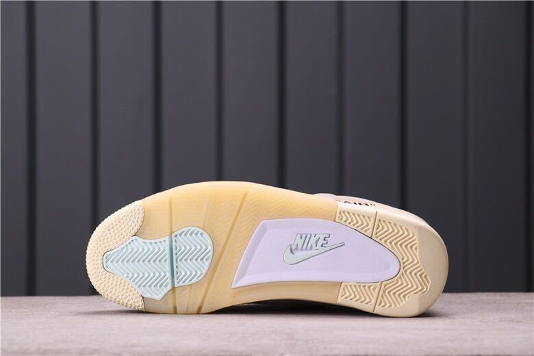 ESSENTIAL KIT COMBO LIMITED  EDITION