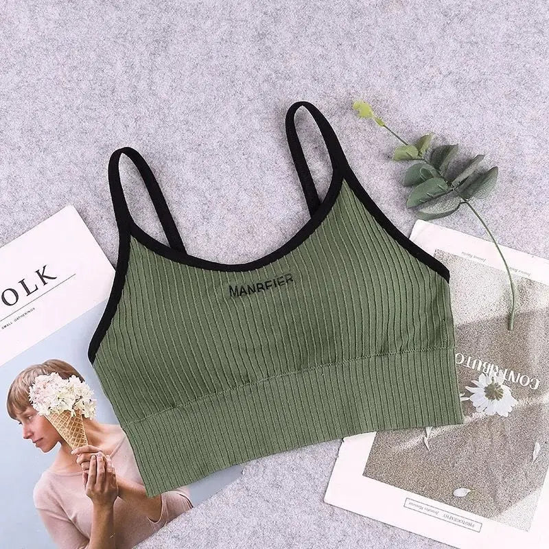 Soft Seamless Sports Bra – Comfortable Stretch Crop Top (Free Size)
