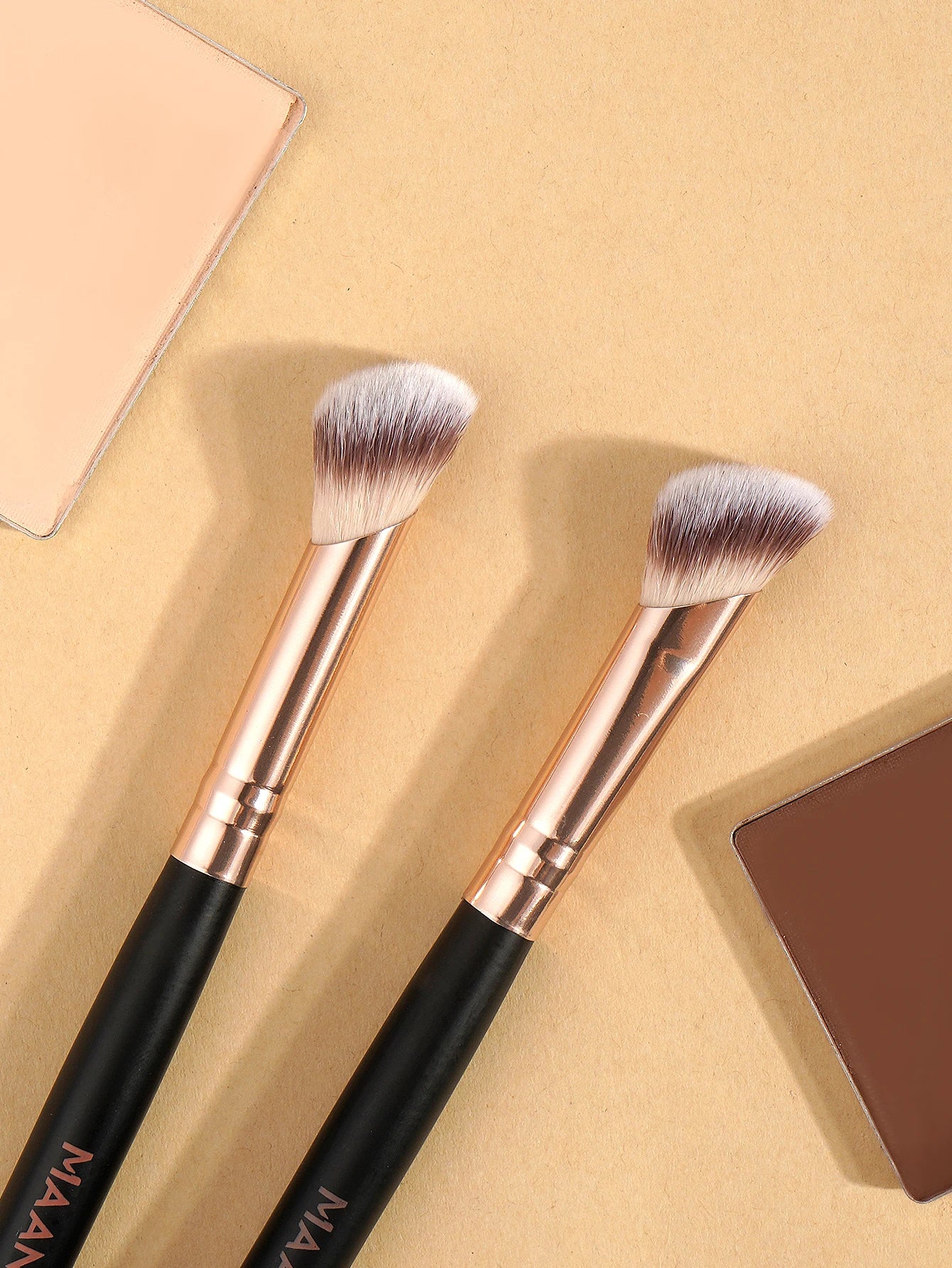 4-Piece Professional Dual-Ended Makeup Brush Set with Travel Case”