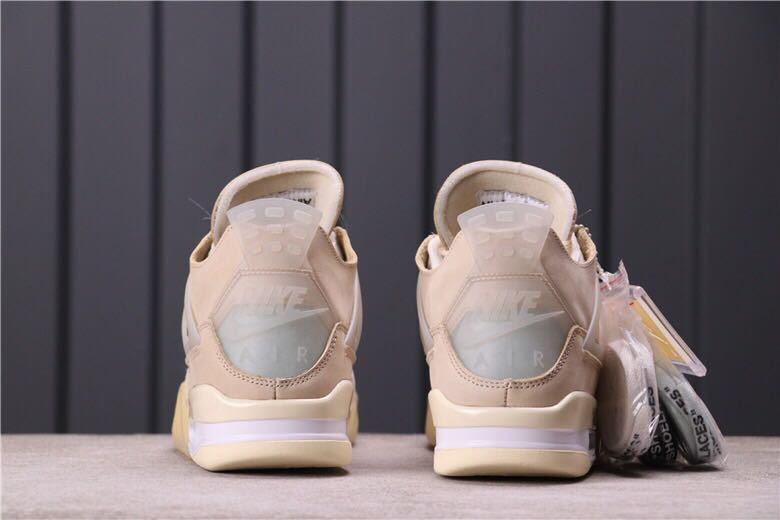 ESSENTIAL KIT COMBO LIMITED  EDITION